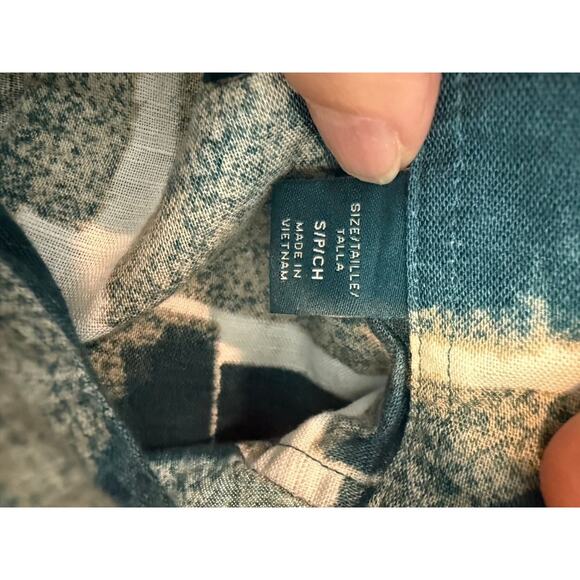 Perry Ellis Men’s Button Up Size S - Picture 7 of 7